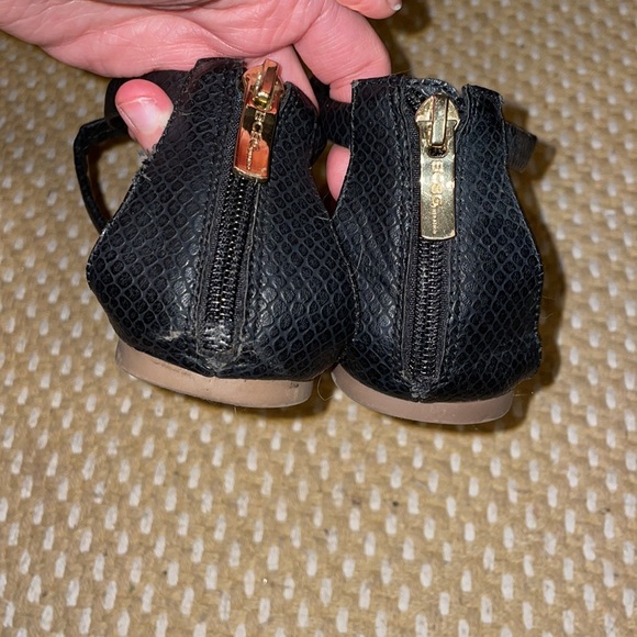 BCBG Eneration Black Sandals - Picture 5 of 7